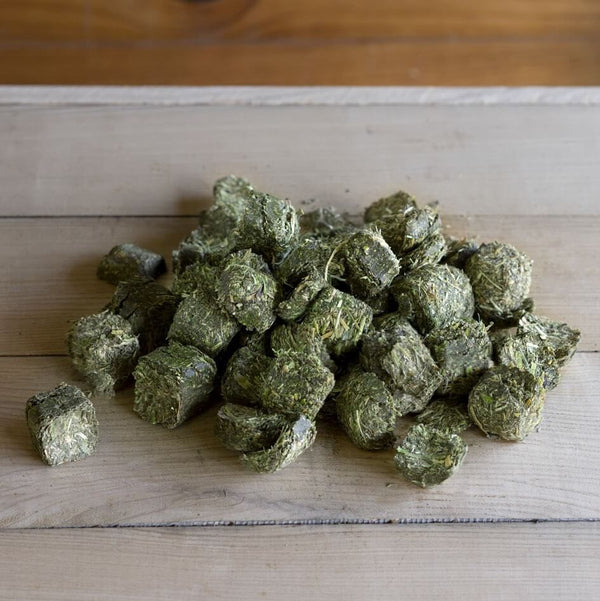 Triple Crown AlfalfaTimothy Forage Cubes Naturals Horse Feed The